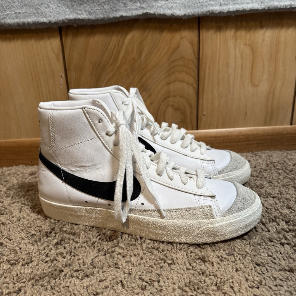 Nike Blazer Mid '77 Womens Sneakers White Black Size 8.5 Retro Classic Shoes